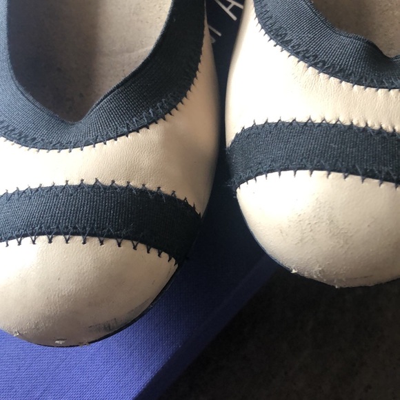 Stuart Weitzman Ballet Flats - Picture 11 of 12